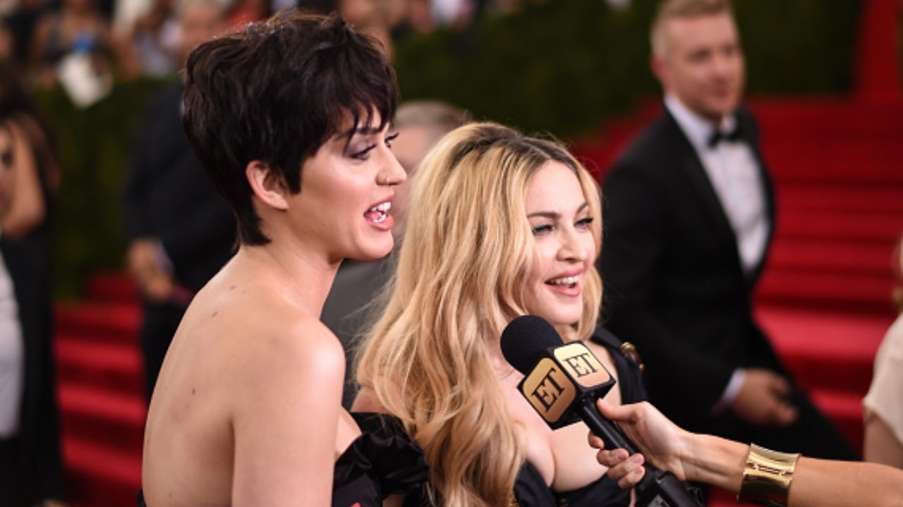 Katy Perry fala que “todos deveriam conhecer Madonna” em entrevista