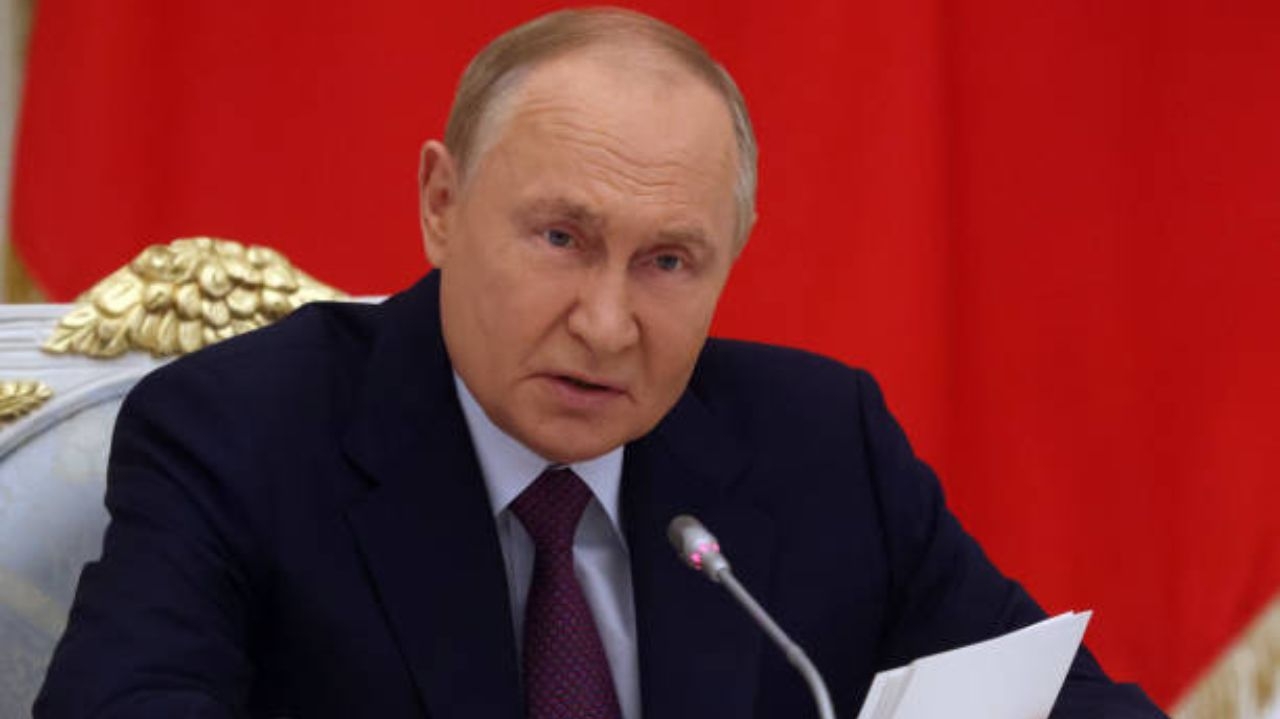 Putin alerta o ocidente com ameaça nuclear em relação à Ucrânia