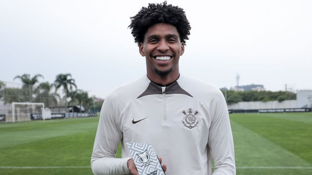 Hugo Souza: Corinthians planeja aquisição do goleiro na véspera da Semifinal