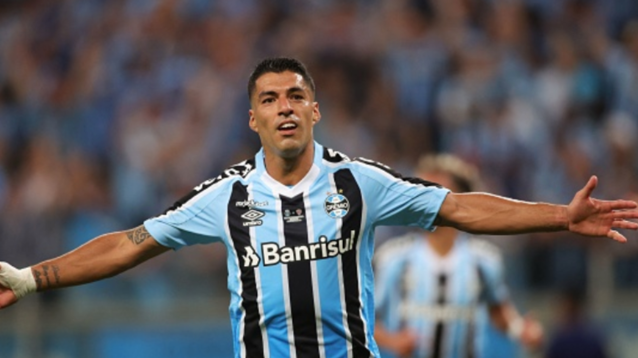 Luis Suárez desabafa e faz duras críticas ao atual treinador do Uruguai: ‘’me parte o coração’’