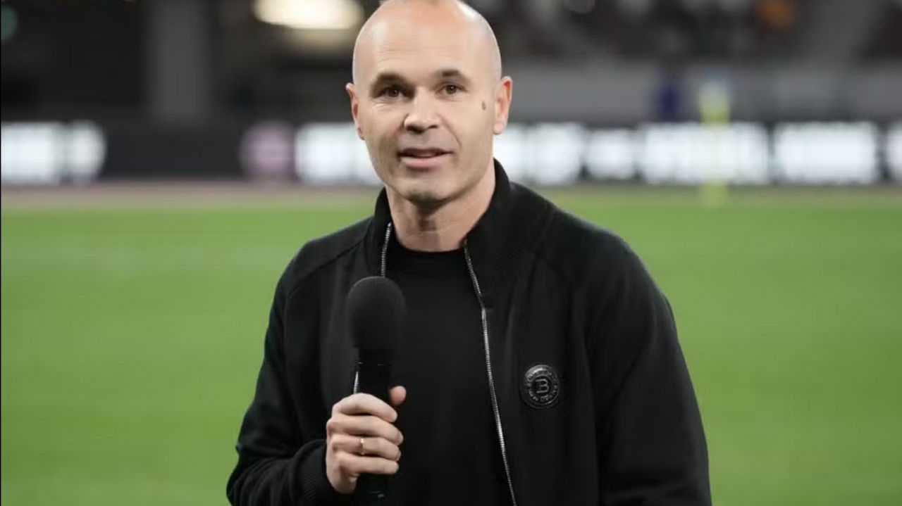 Iniesta anuncia aposentadoria dos campos de futebol