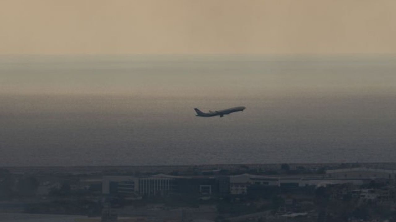 Brasileira mostra bombardeios antes de deixar o Líbano
