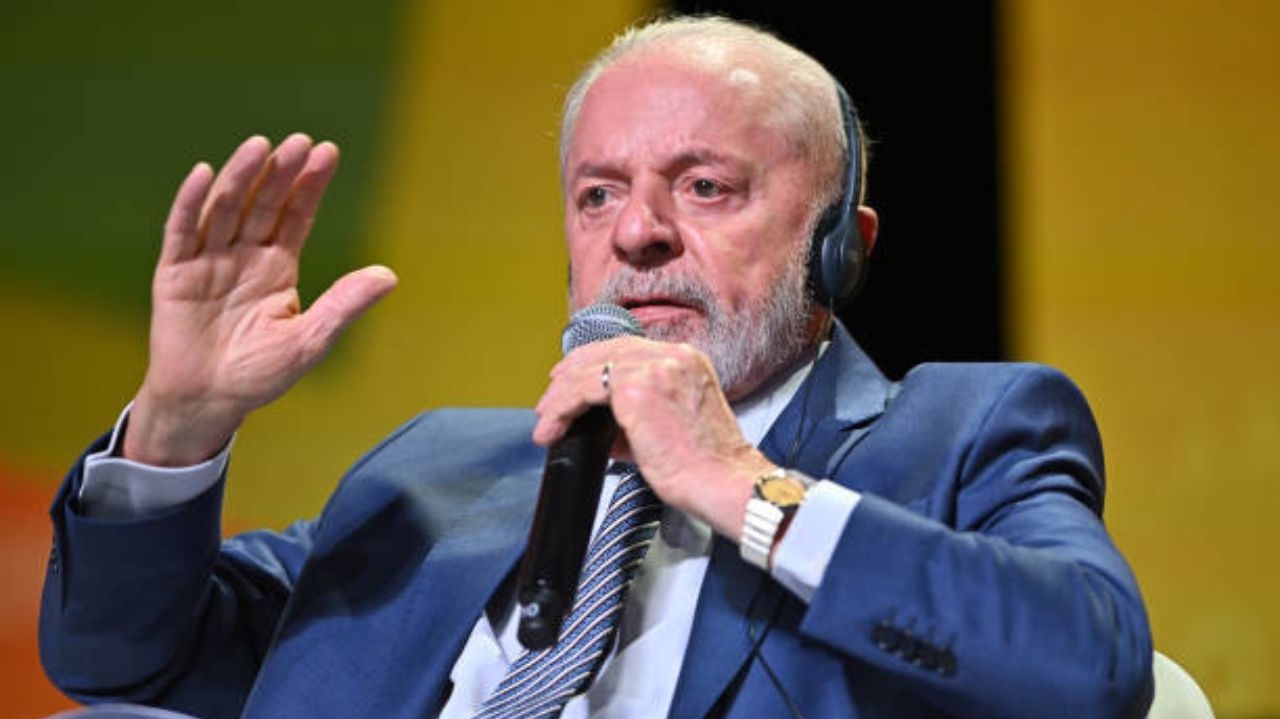 Lula aprova lei com metas para reduzir poluição gerada por uso de combustíveis no Brasil