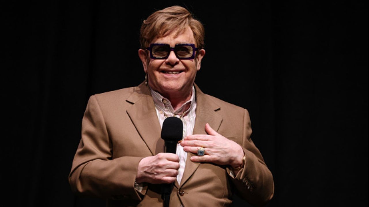 Em documentário Elton John reflete sobre sua vida e seu estado de saúde atual