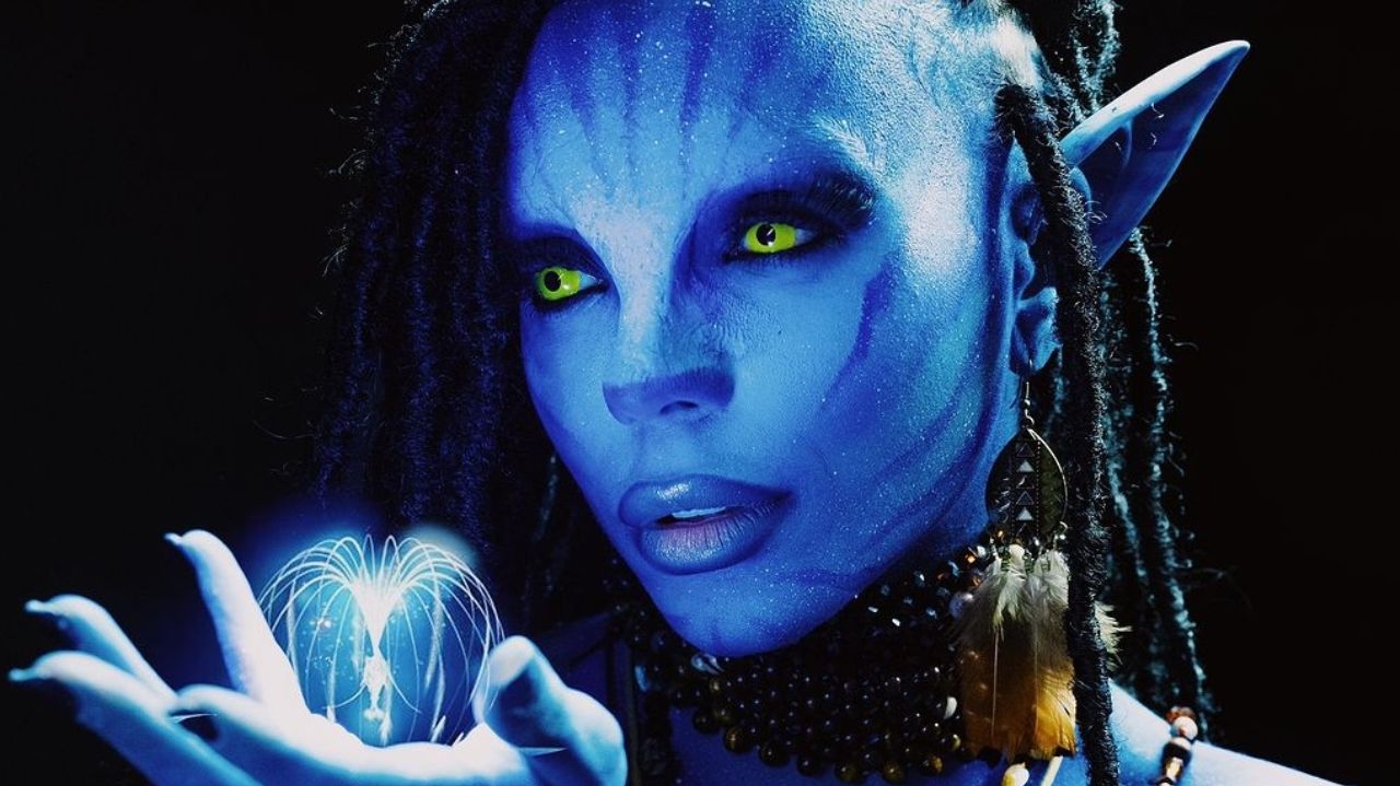 Brunna Gonçalves usa fantasia de R$15 mil em baile de Halloween