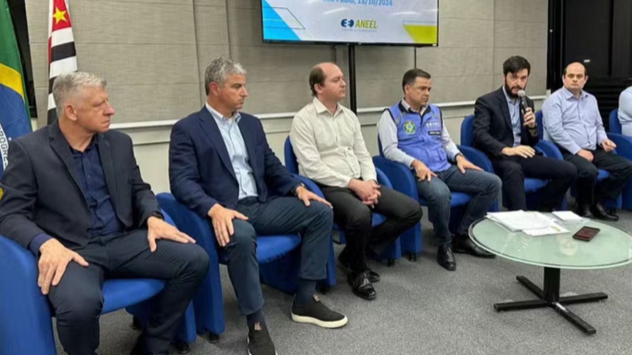 Enel falha em plano e deixa 760 mil imóveis sem luz após temporal em SP