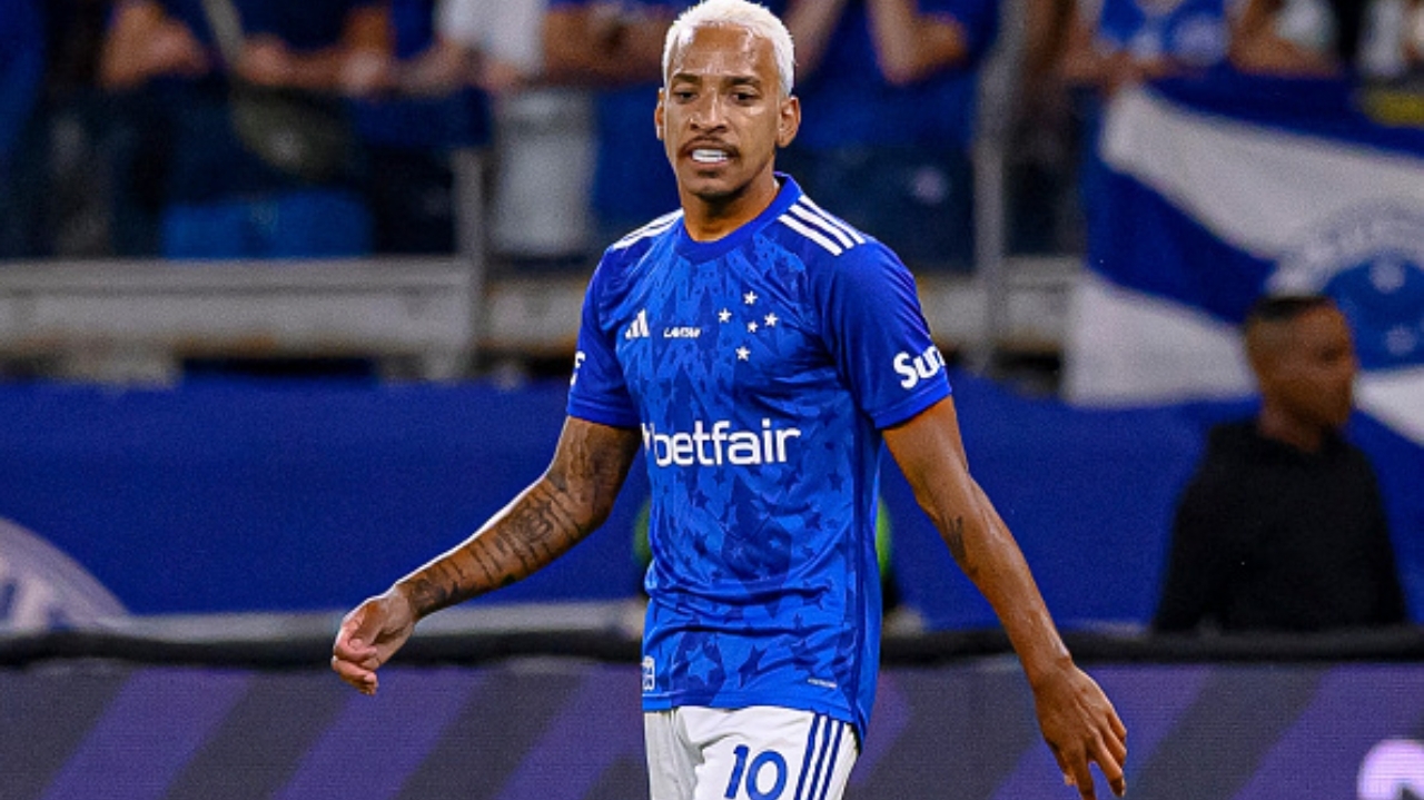 Matheus Pereira do Cruzeiro é exaltado por Dorival Júnior em coletiva