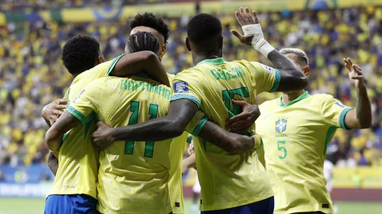 Pontas são destaques em goleada brasileira nas Eliminatórias