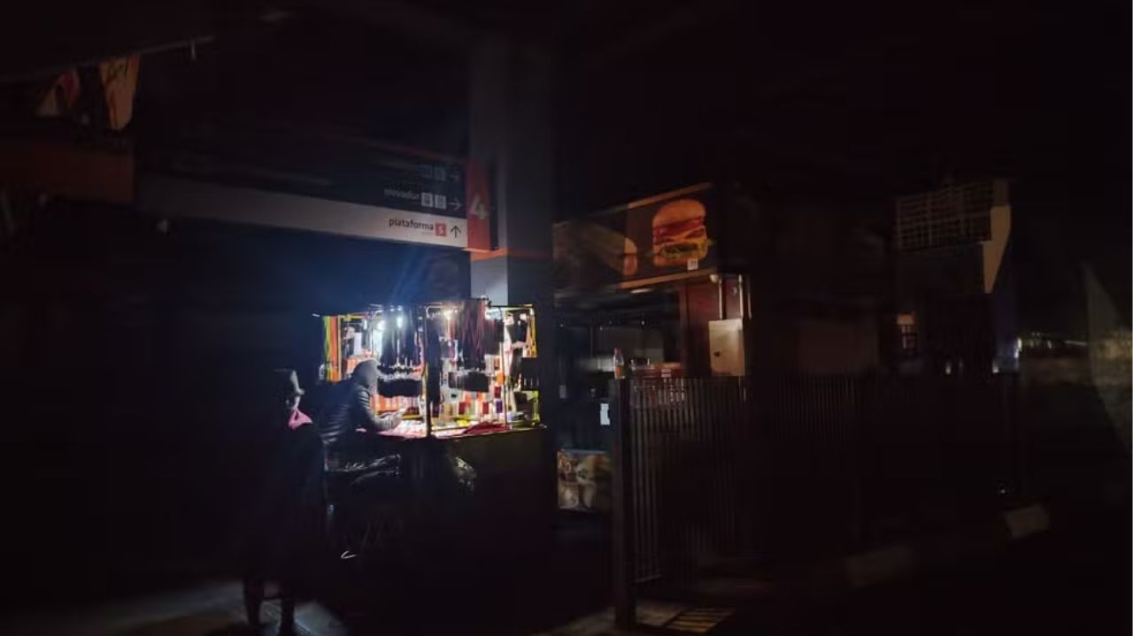 Justiça dá 24 horas para Enel normalizar abastecimento de energia em São Paulo