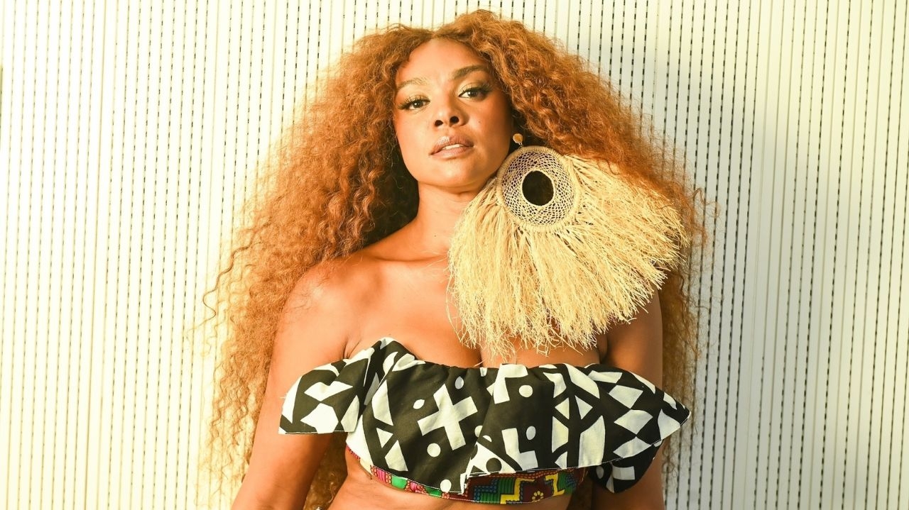 Cris Vianna brilha em desfile da SPFW