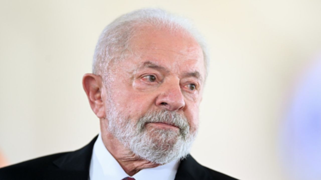 Presidente Lula sofre acidente em banheiro de sua casa e tem viagem para Rússia cancelada