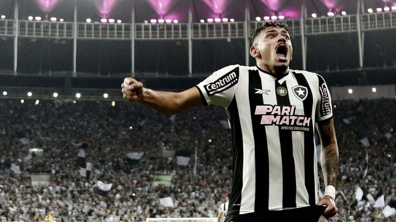 Tiquinho Soares reencontra o gol e encerra maior jejum com a camisa do Botafogo