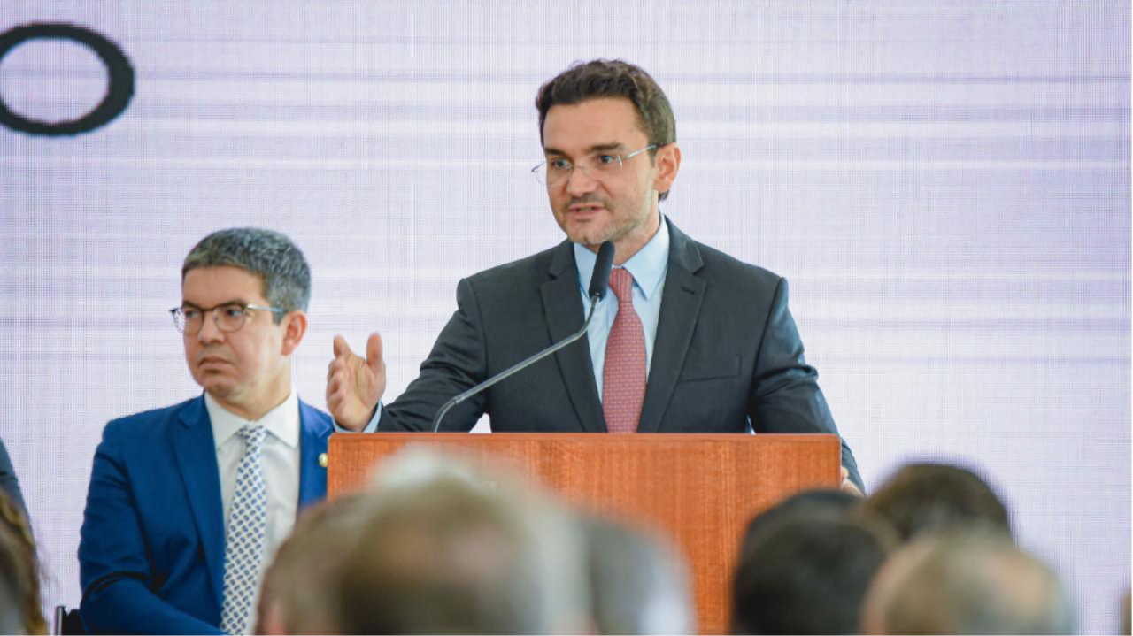 Celso Sabino afirma que regulamentação de cassinos vai impulsionar turismo; confira