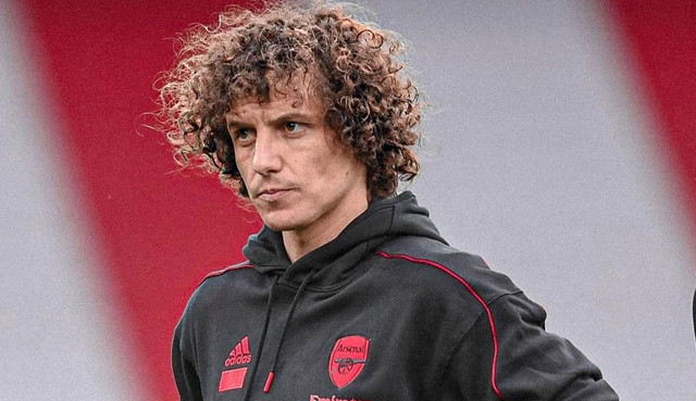 Janela de transferências em Portugal fecha e David Luiz fica distante do Benfica