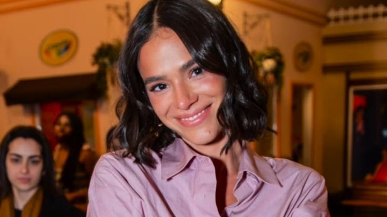 Bruna Marquezine desapega de itens de luxo em brechó online para ação beneficente