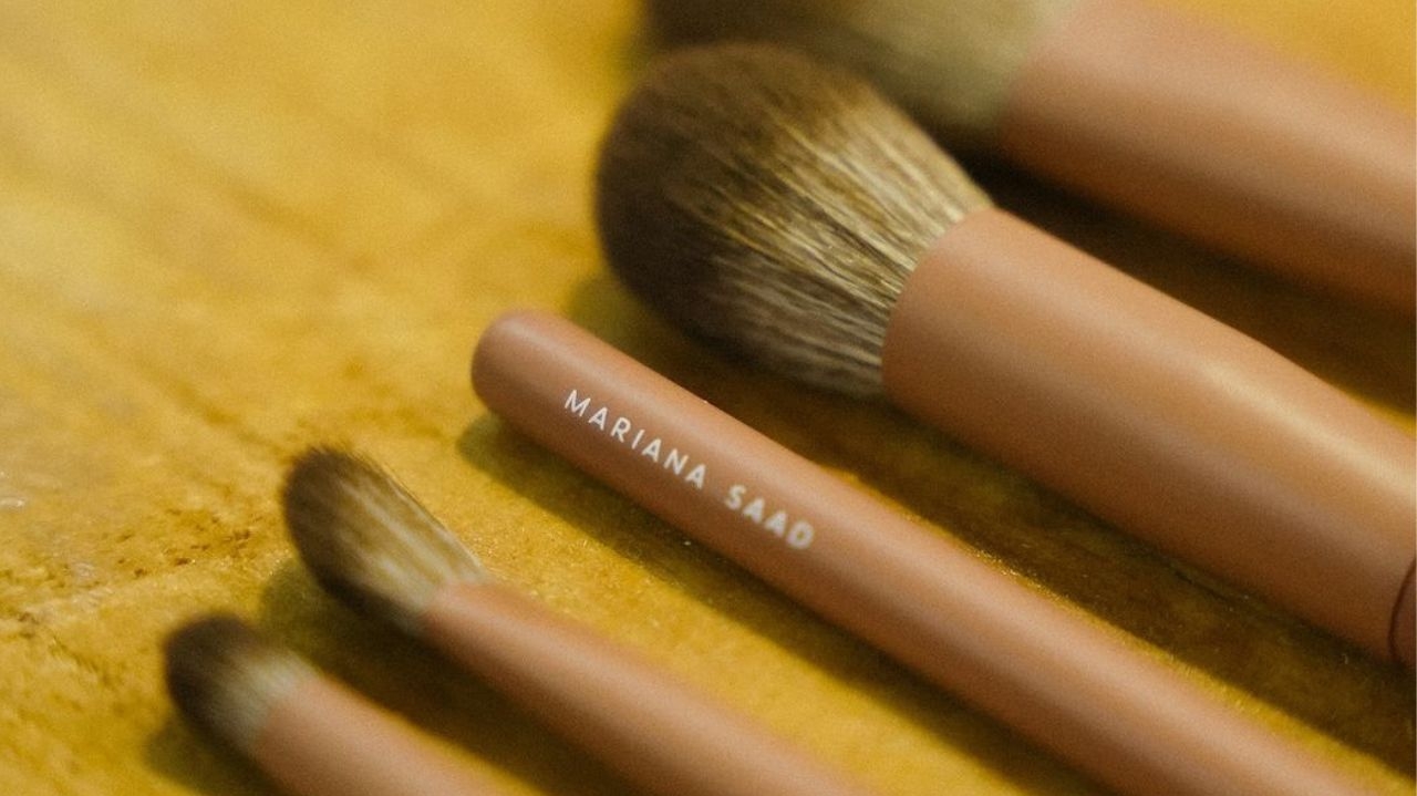 Mari Saad lança linha de maquiagem e recebe críticas dos seguidores