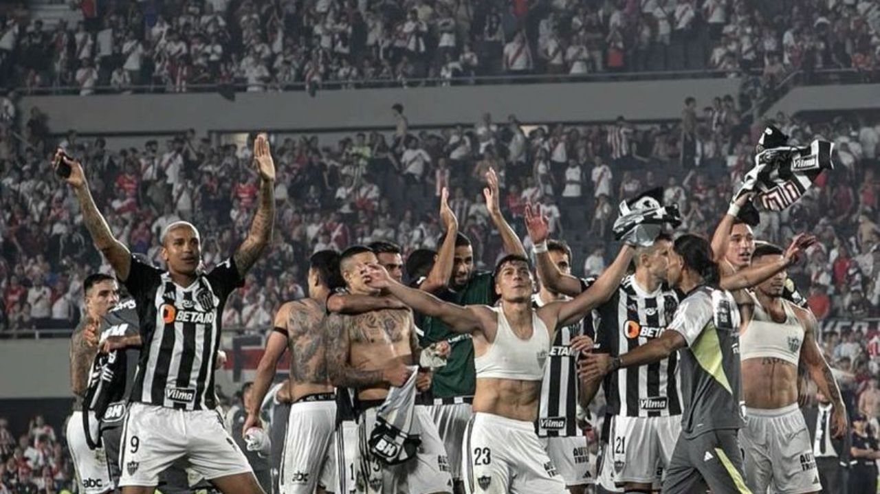 Atlético-MG garante vaga na Libertadores e Copa do Brasil inéditas no mesmo ano