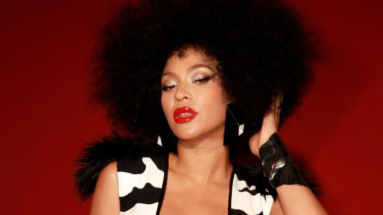 Beyoncé transforma-se em Betty Davis para o Halloween