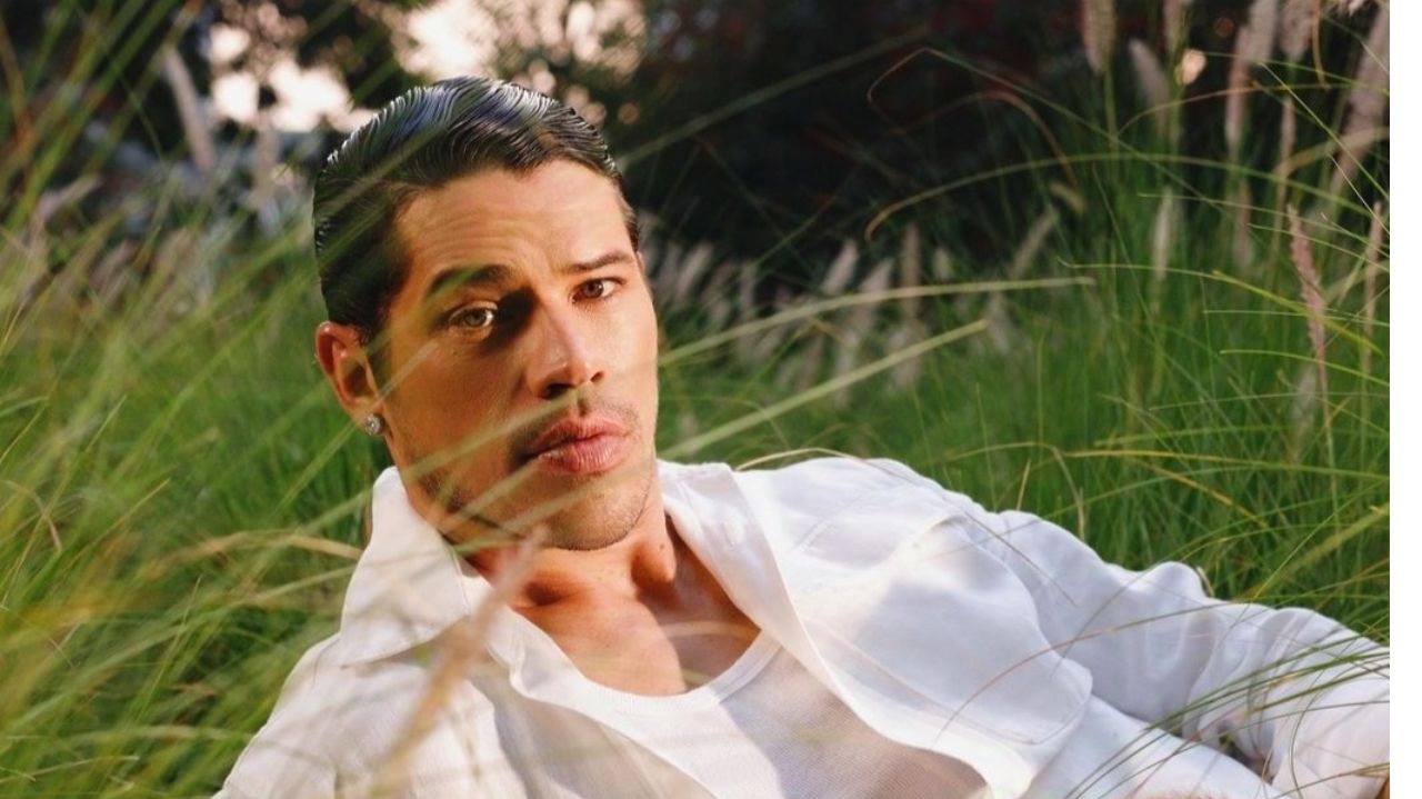 José Loreto explica beijo em Luisa Arraes “foi só um estalinho”