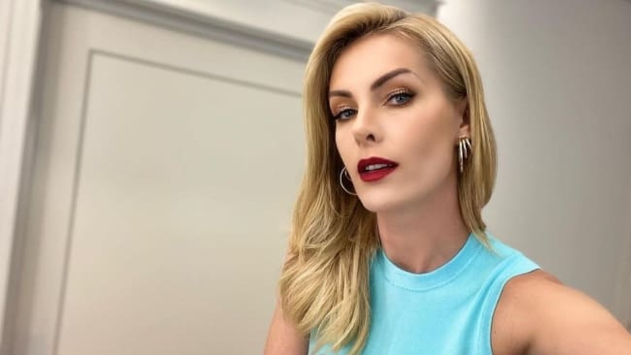 Ana Hickmann fala sobre maternidade, padrões  de beleza e cicatrizes  do passado