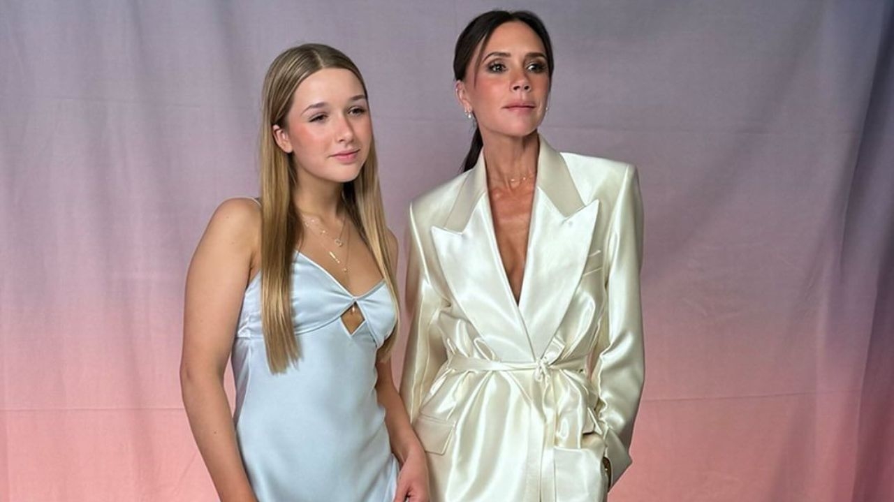 Victoria e Harper Beckham homenageiam mulheres que mais impactaram neste ano