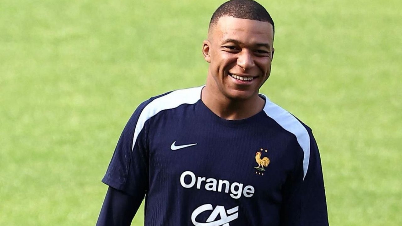 Mbappé fica de fora da lista da seleção francesa pela segunda vez consecutiva