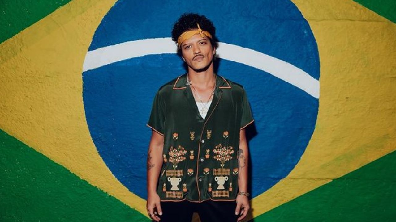 Bruno Mars encerra turnê no Brasil com vídeo  de agradecimento e promessa de retorno