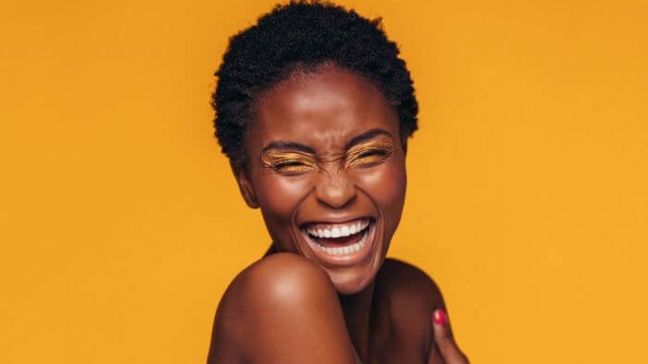 Descubra como fazer a maquiagem durar o dia todo