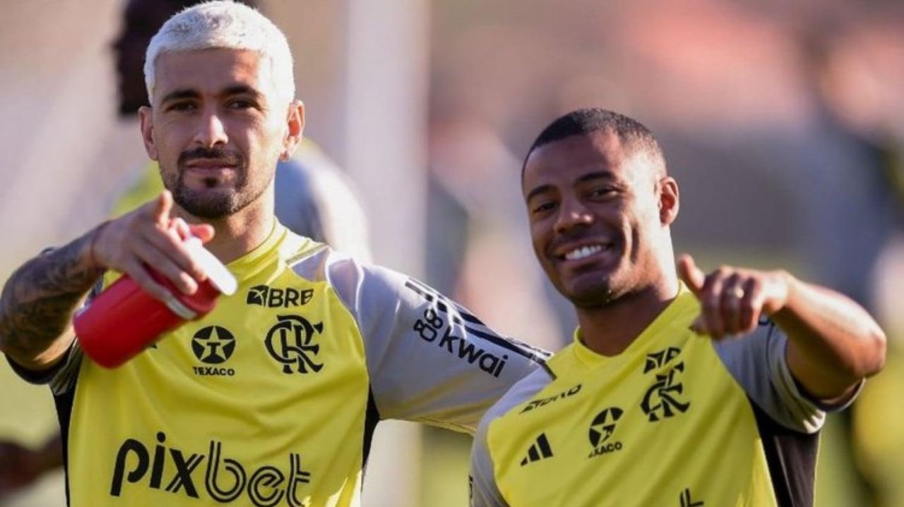 Sem as presenças de De la Cruz e Arrascaeta, Bielsa divulga convocados