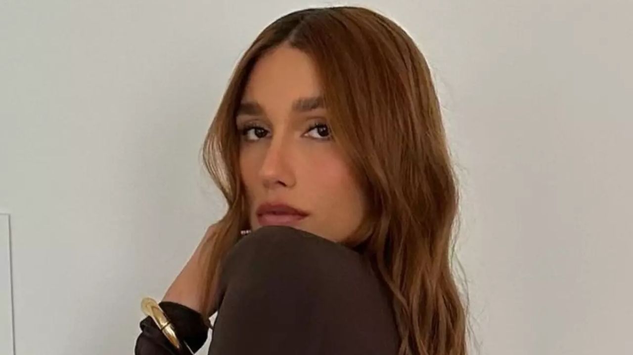 Sasha Meneghel reflete sobre moda consciente e pressões da fama