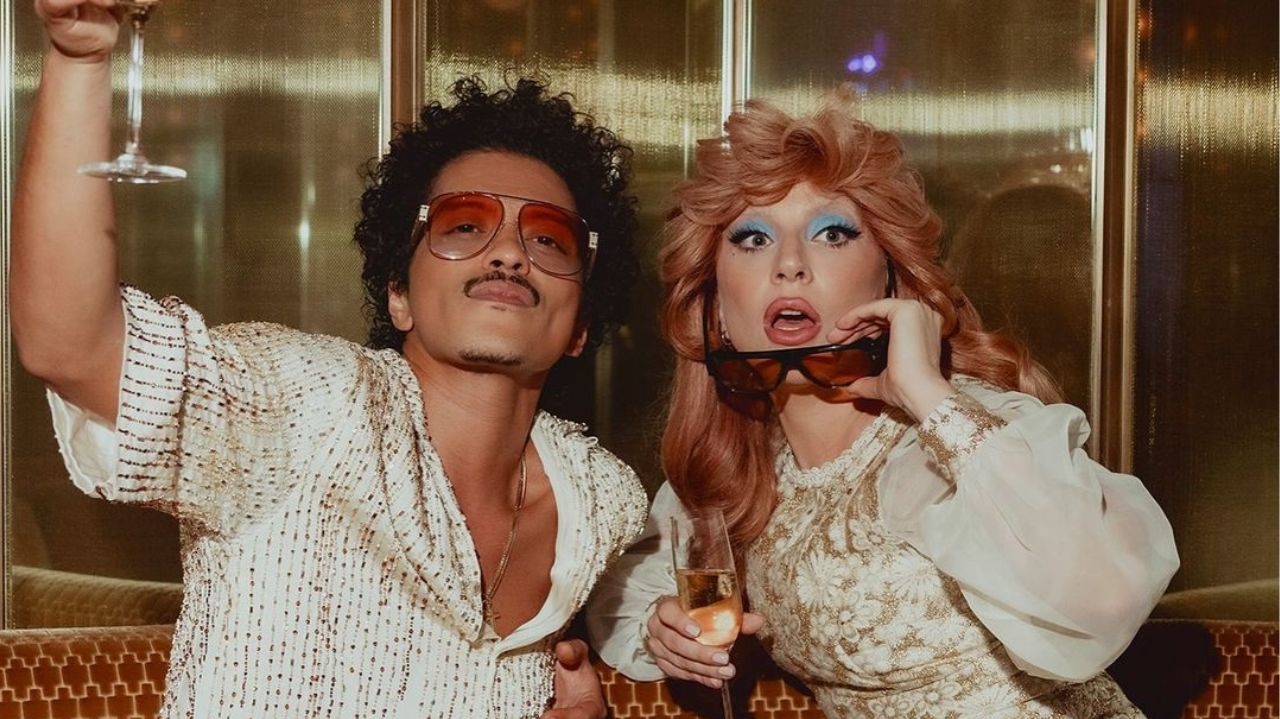 Lady Gaga e Bruno Mars ultrapassam 1 bilhão de streams com ‘Die With a Smile’