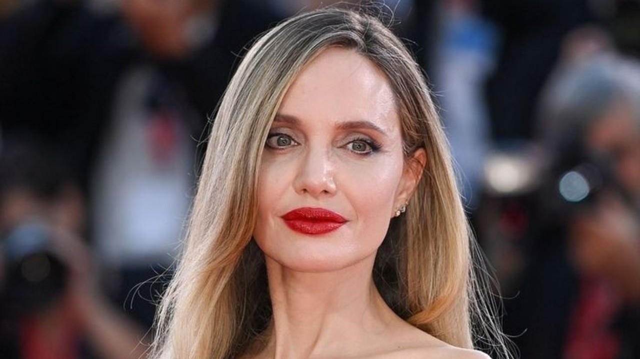 Angelina Jolie afirma que seus filhos não desejam estar nos holofotes