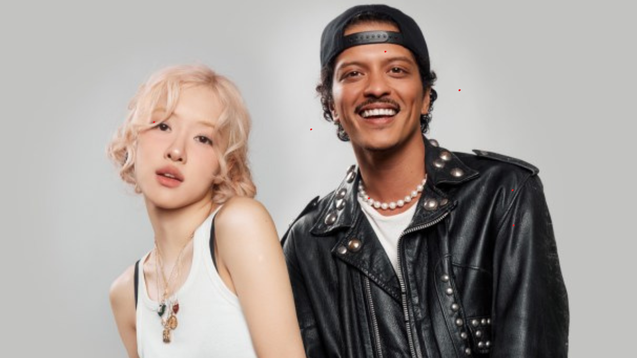 Bruno Mars e Rosé cantam o single “APT” pela primeira vez ao vivo em premiação