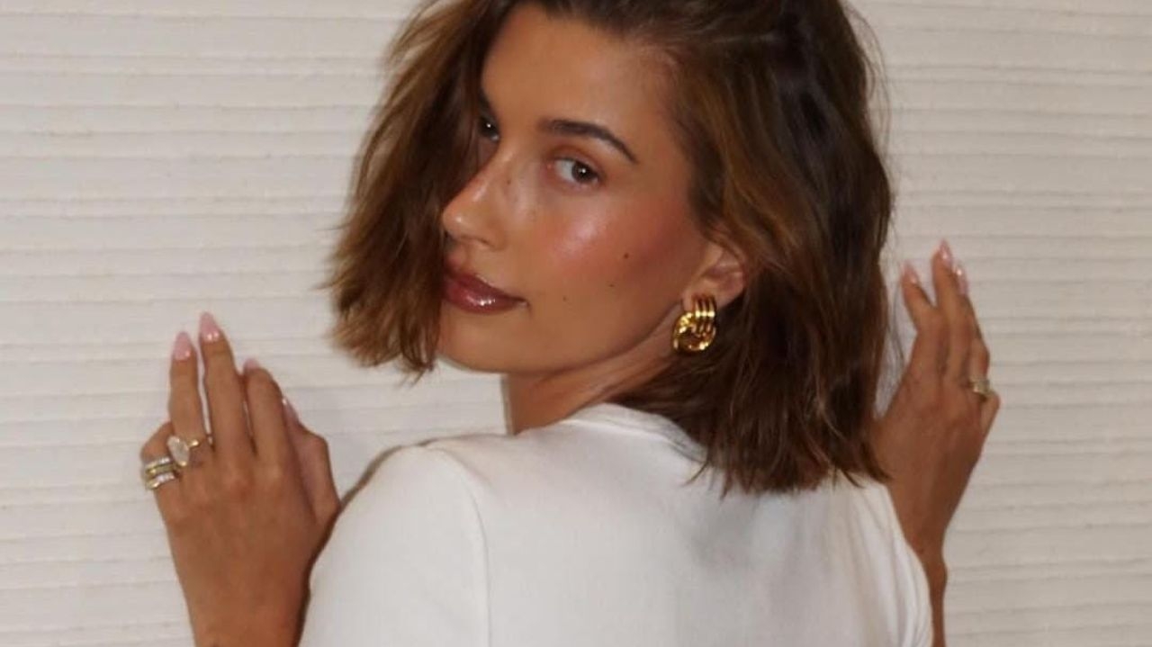 Nova tendência de maquiagem deixa de lado a máscara de cílios