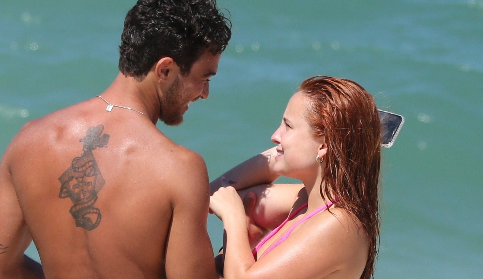 André Luiz Frambach nega rumores de traição com Larissa Manoela: ‘Nunca houve desrespeito’