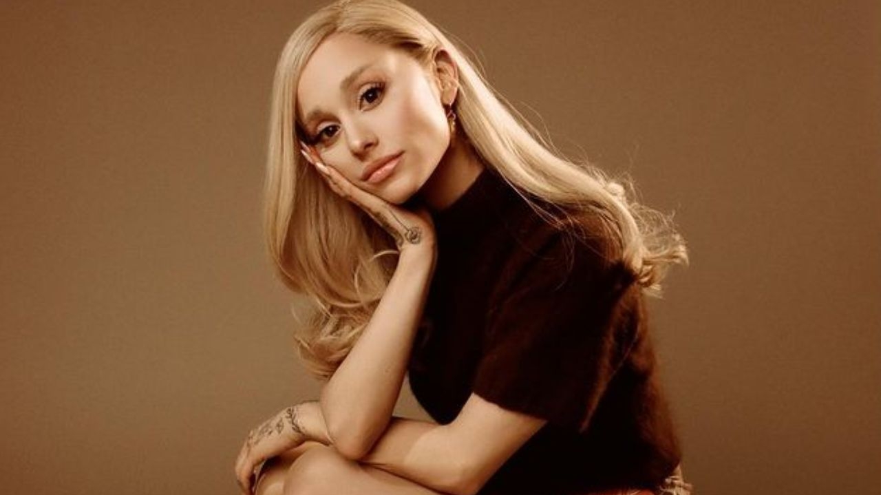 Ariana Grande se torna a quinta artista com mais ouvintes mensais no Spotify