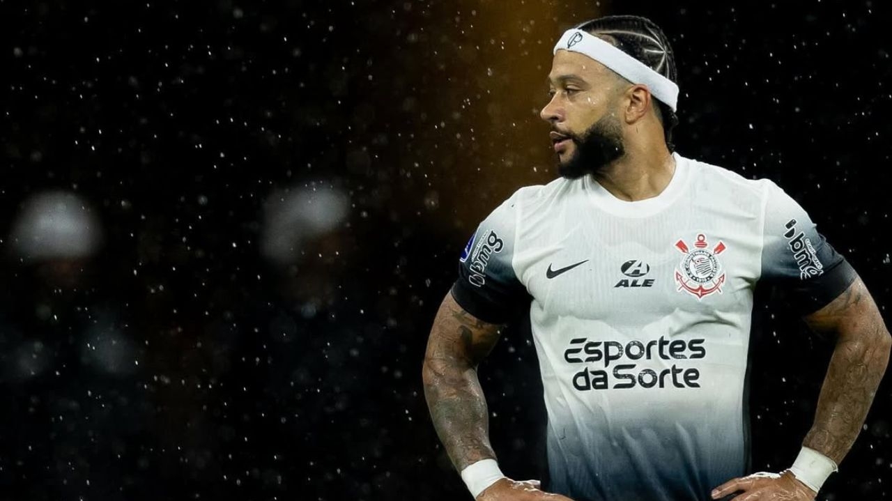 Memphis compara Fiel a outras torcidas e afirma que nunca teve uma relação assim com torcedores