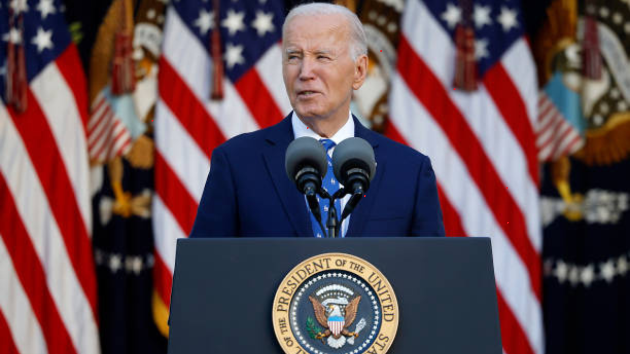 Joe Biden critica Donald Trump por tarifas ao Canadá e ao México