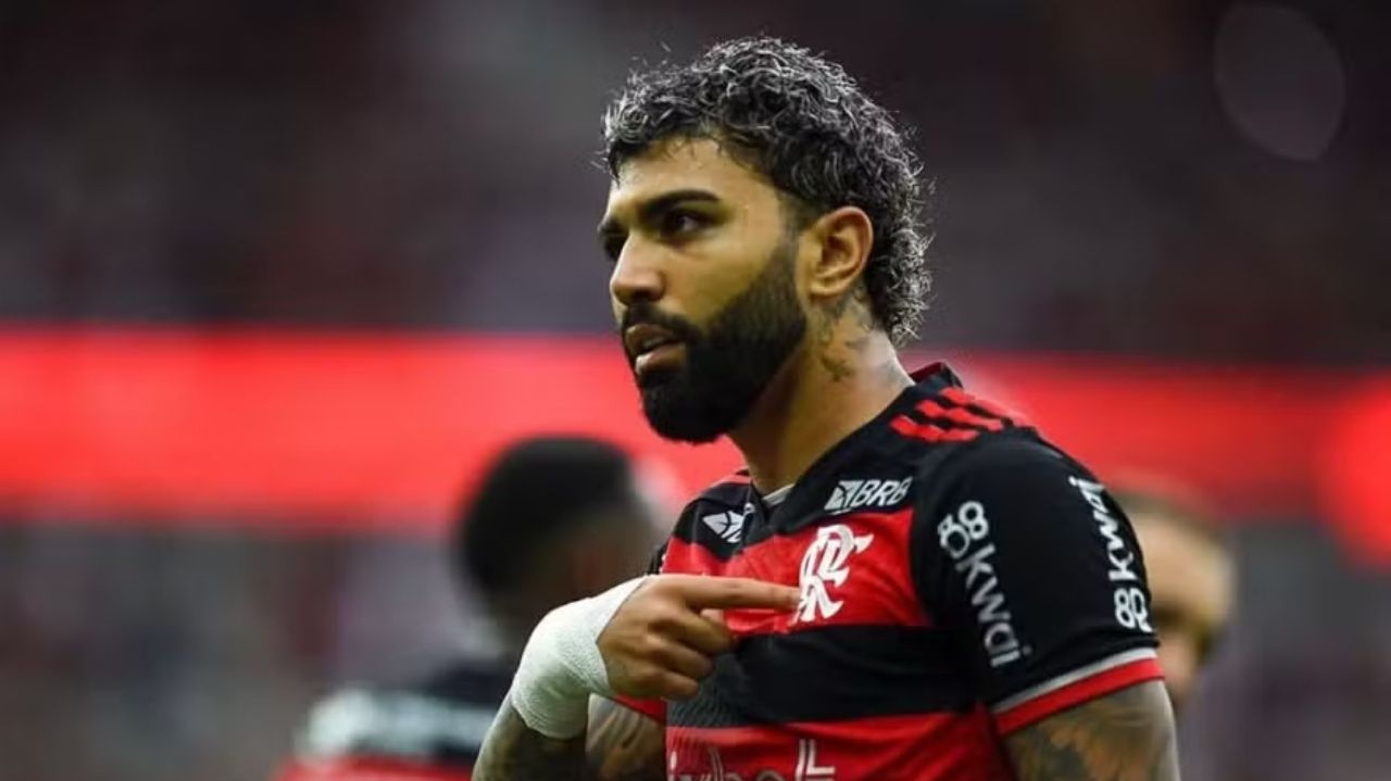 Flamenguistas enfrentam filas por ingressos para a despedida de Gabigol no Maracanã