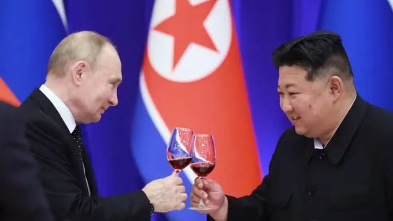Acordo de defesa mútua entre Russia e Coreia do Norte entra em vigor