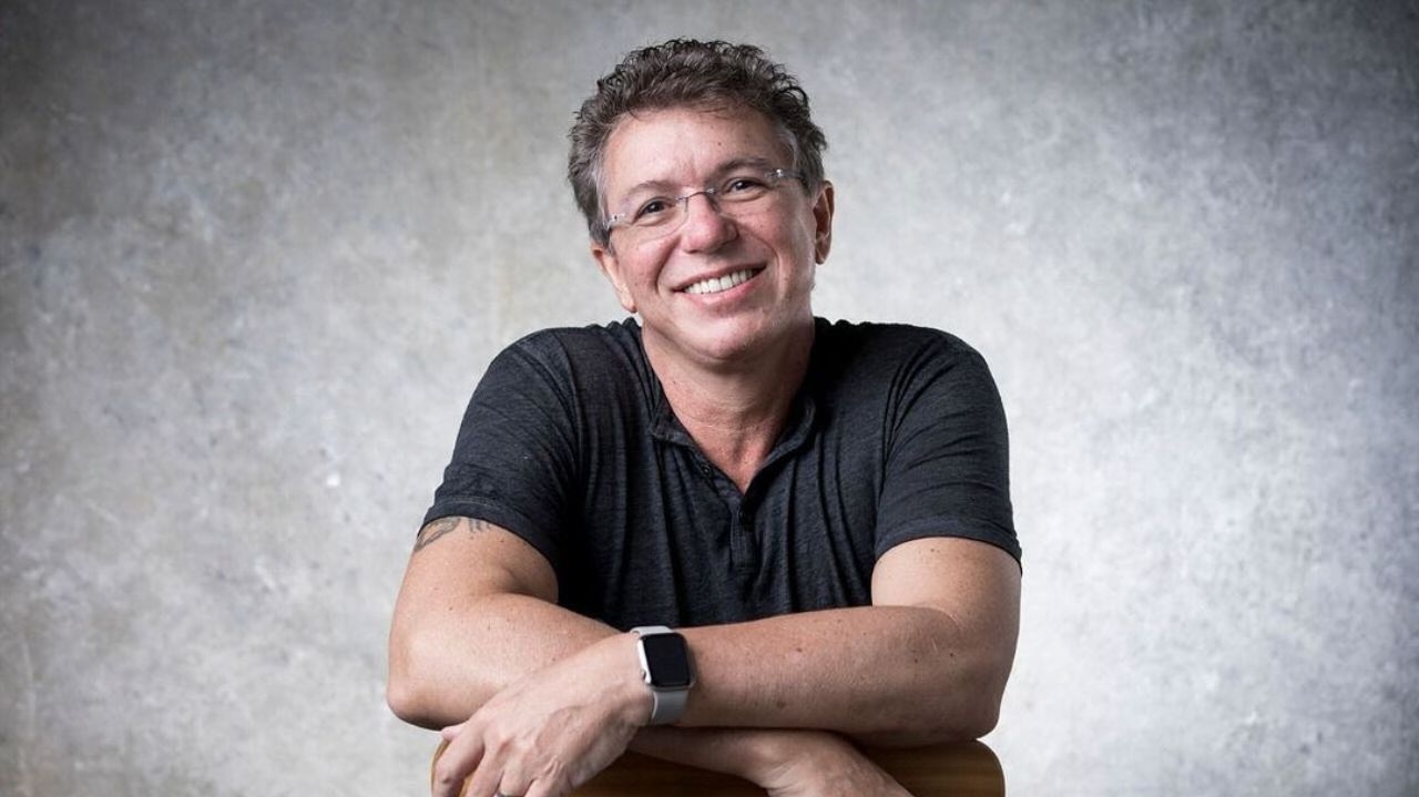 Após se desligar da Rede Globo, Boninho é contratado no SBT para novo Reality Show