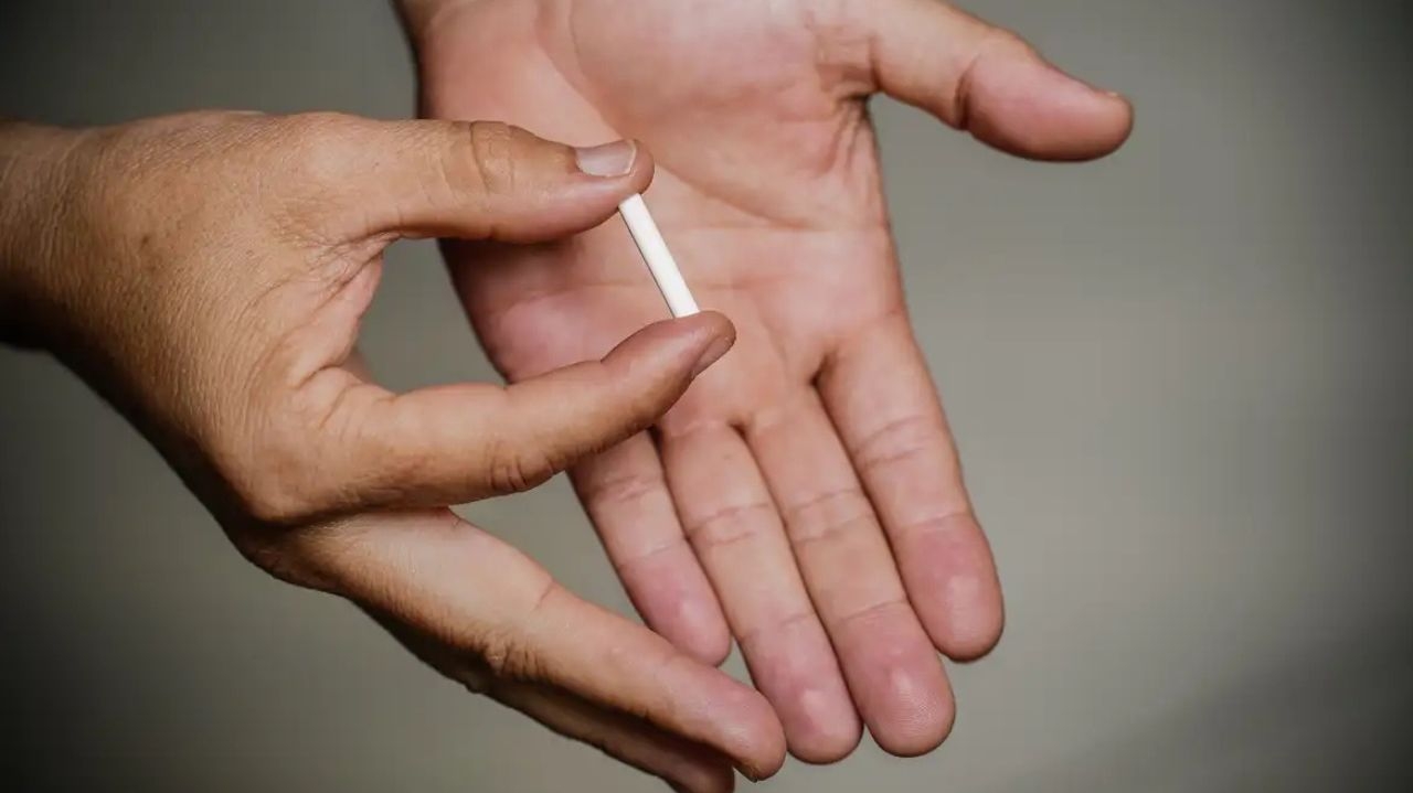 Sociedades médicas pedem que Anvisa proíba implantes hormonais manipulados