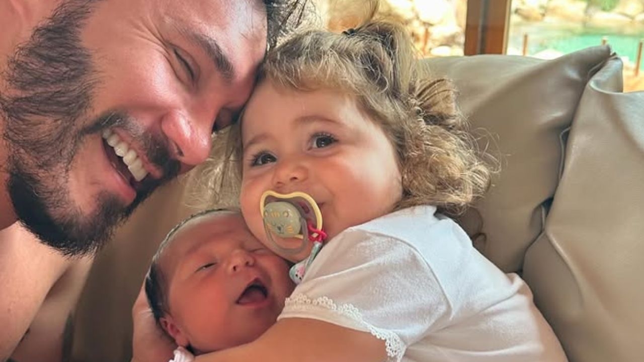 “O grande dia”, diz Eliezer sobre o estado de saúde de seu filho Ravi