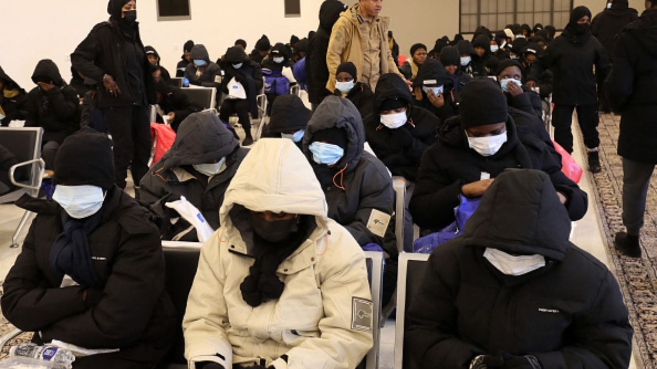 STJ autoriza fazer deportação de imigrantes que estão no Aeroporto Internacional de São Paulo