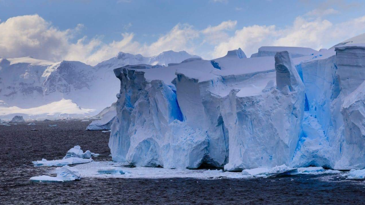 Primeiro verão sem gelo no Ártico pode ocorrer em 2027, indica estudo