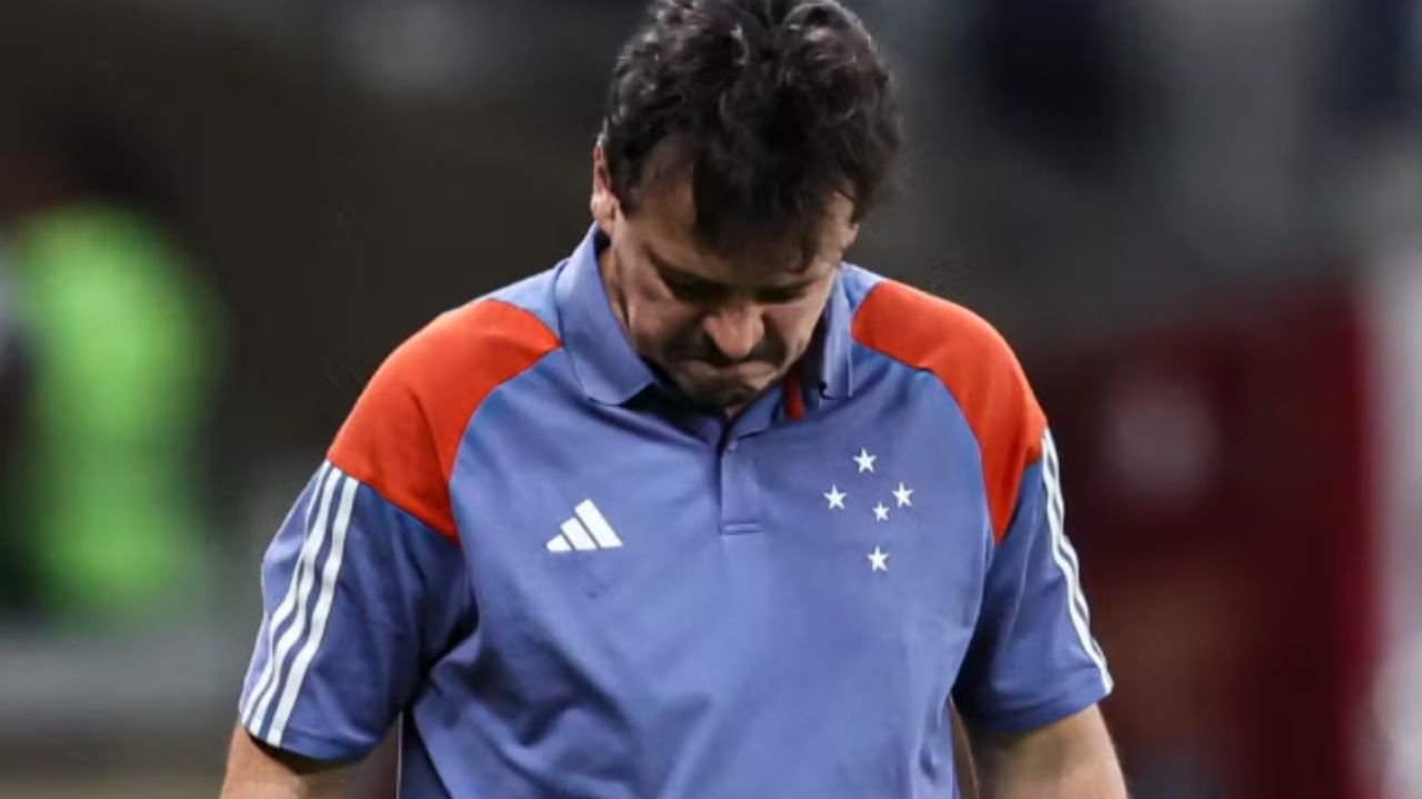 Cruzeiro: Diniz permanece no clube em 2025 após desabafo