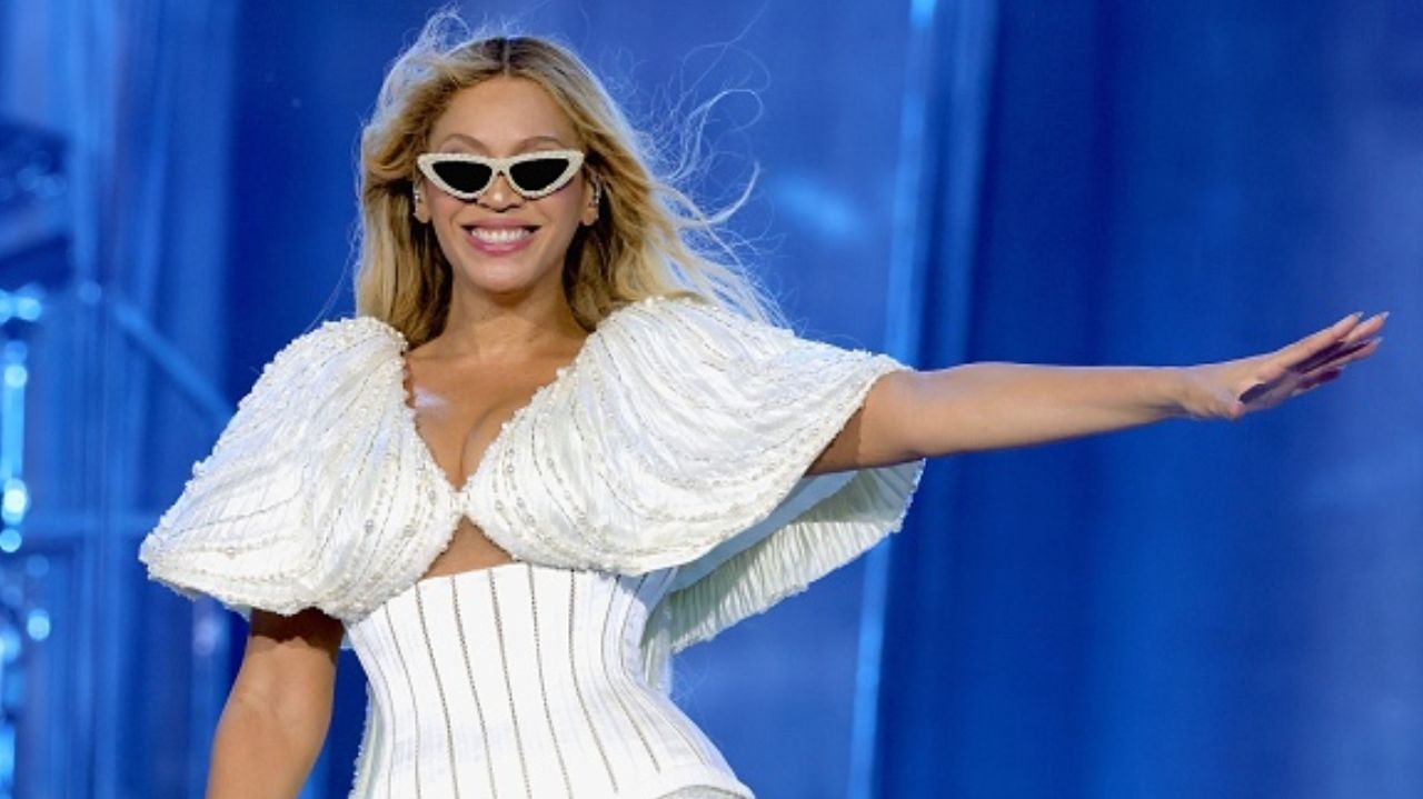 Beyoncé divulga teaser de seu show no intervalo do jogo da NFL