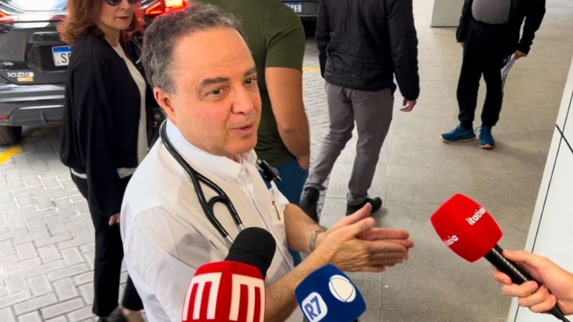 Equipe médica traz atualizações sobre estado clínico de Lula: “neurologicamente perfeito”