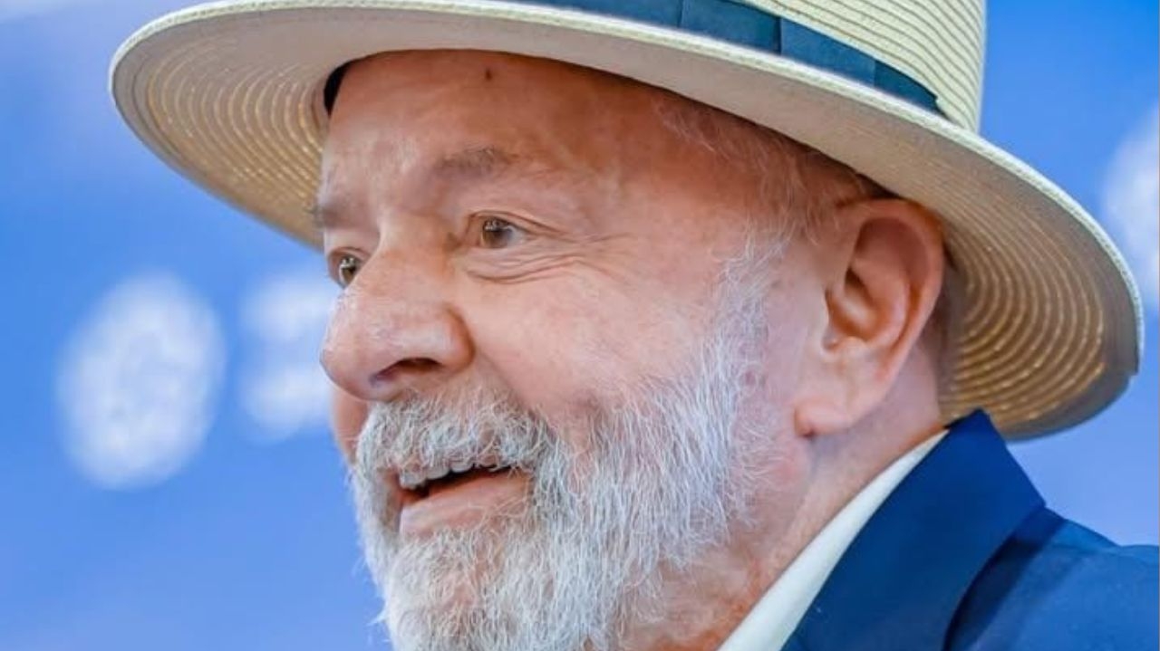 Lula recebe alta após cirurgia na cabeça e segue em recuperação