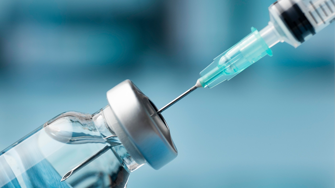 Governo russo divulga vacina contra o câncer para 2025